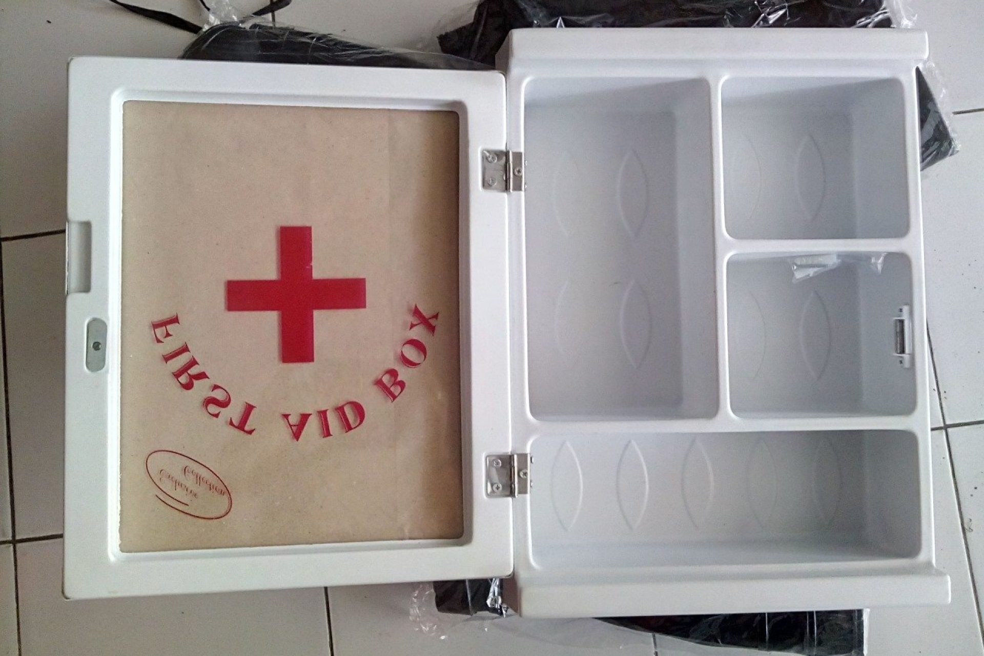 alat safety bali - first aid box